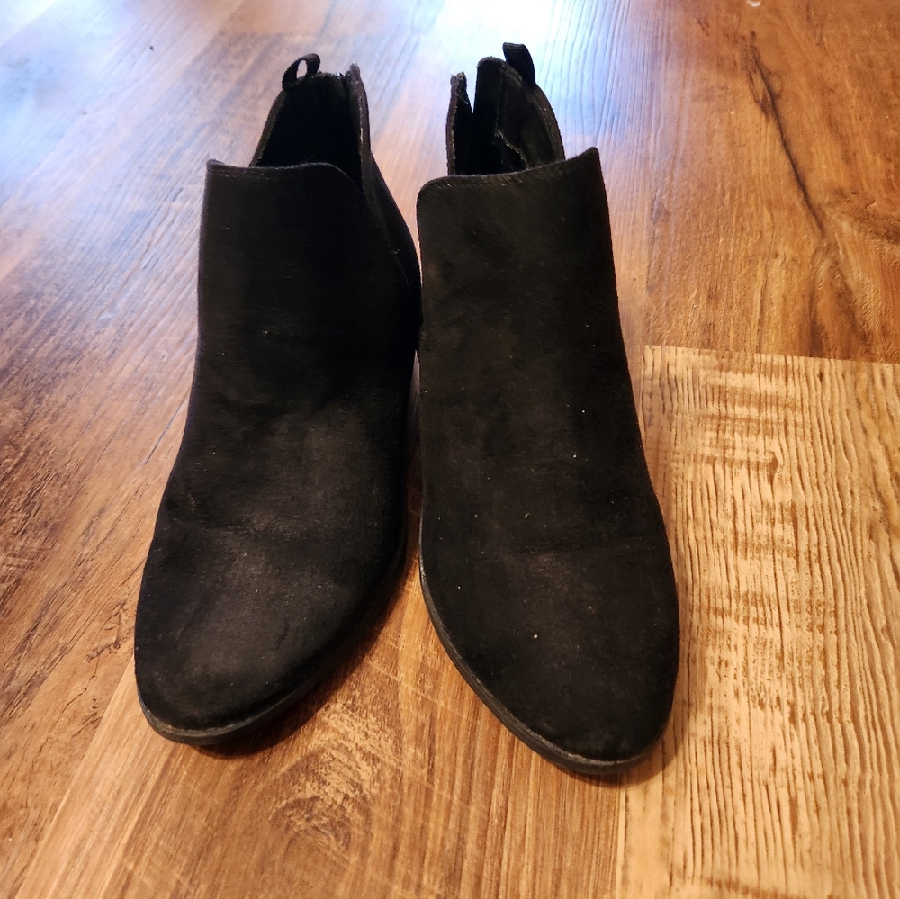 Cute girls black shoes
